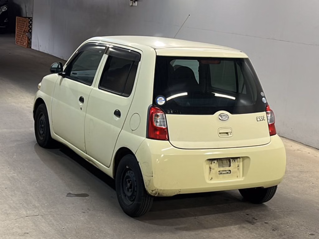 DAIHATSU ESSE