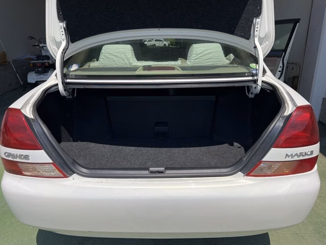 TOYOTA MARK II
