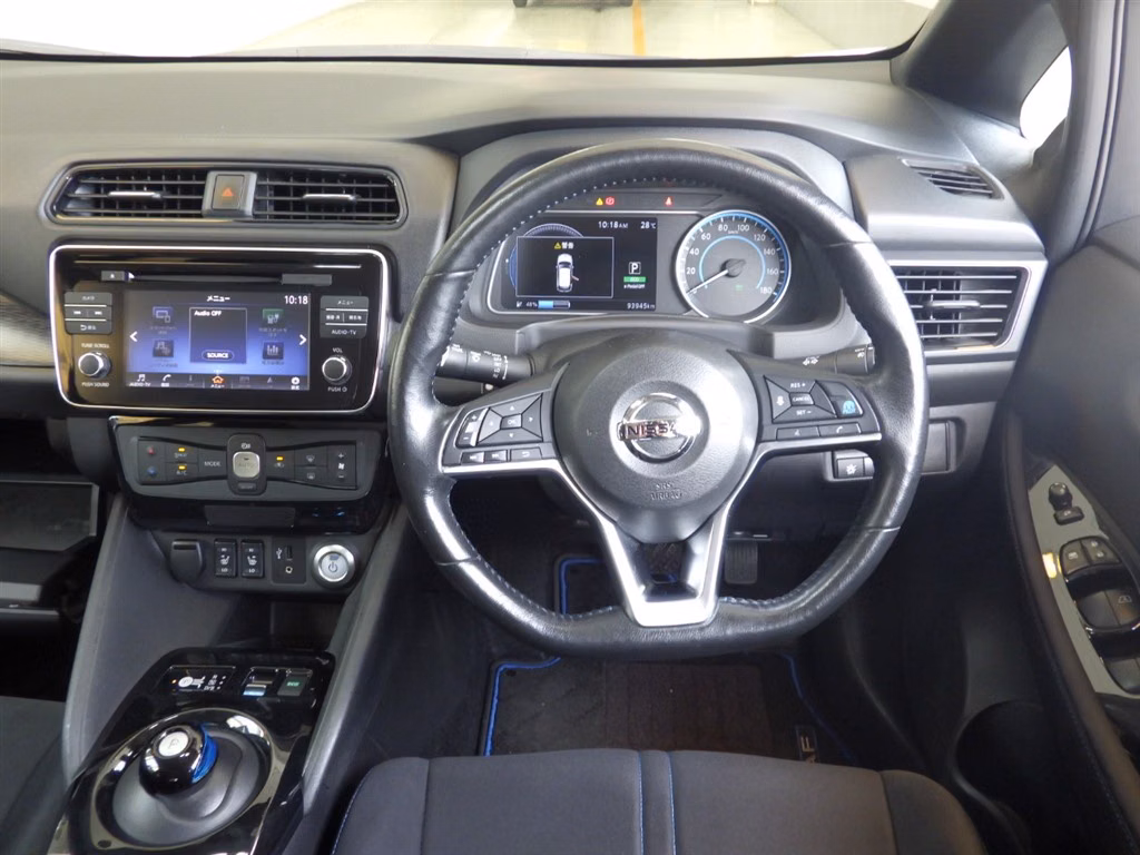 NISSAN LEAF