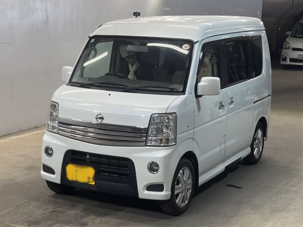 NISSAN NV100 CLIPPER