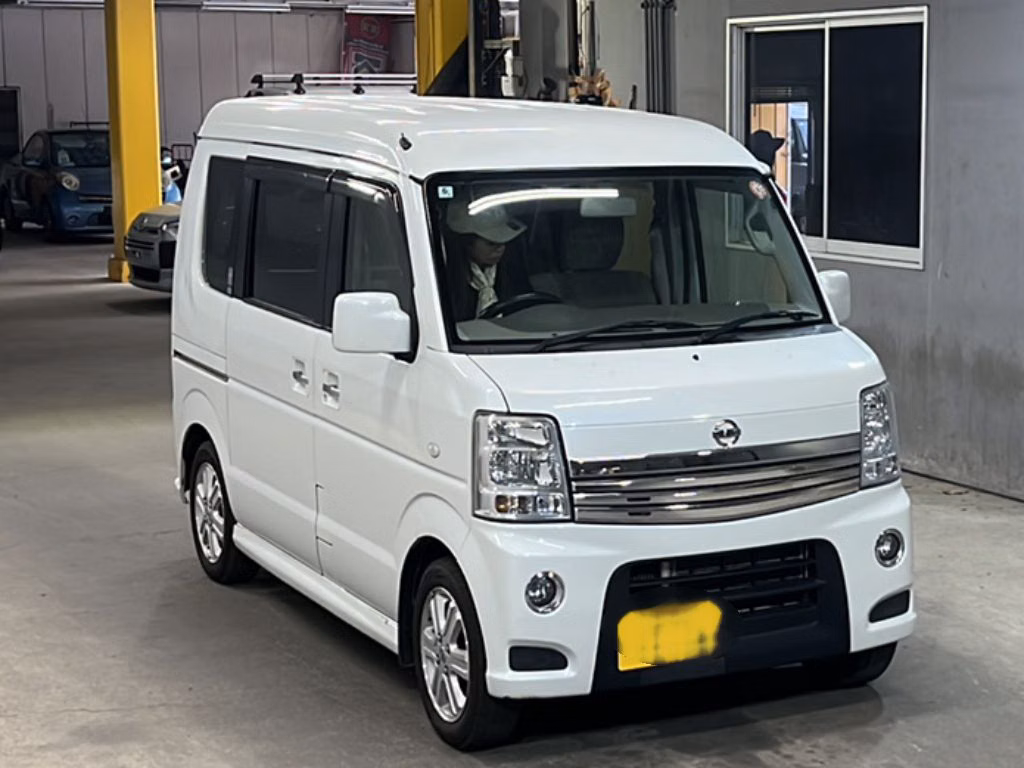 NISSAN NV100 CLIPPER