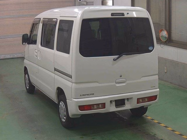 MITSUBISHI MINICAB