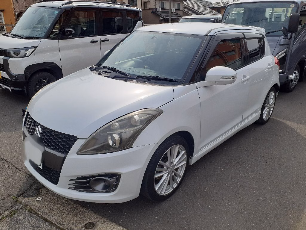 SUZUKI SWIFT