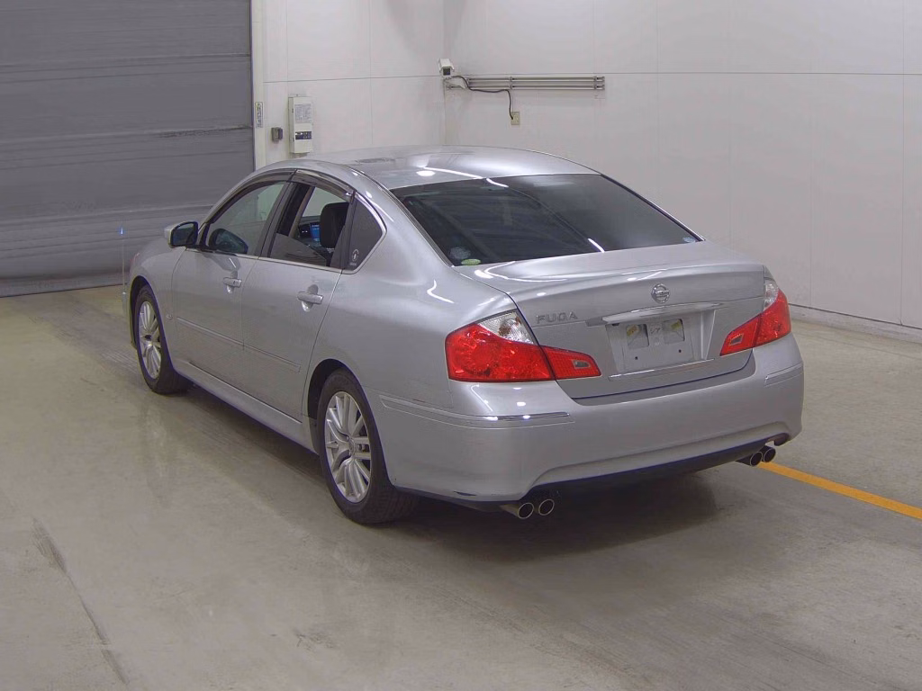 NISSAN FUGA