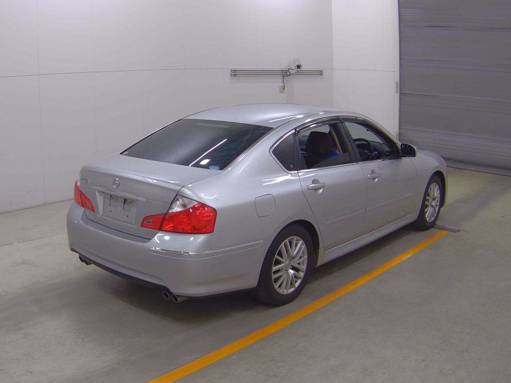 NISSAN FUGA