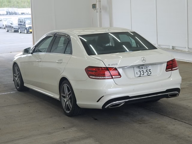 MERCEDES-BENZ E-CLASS
