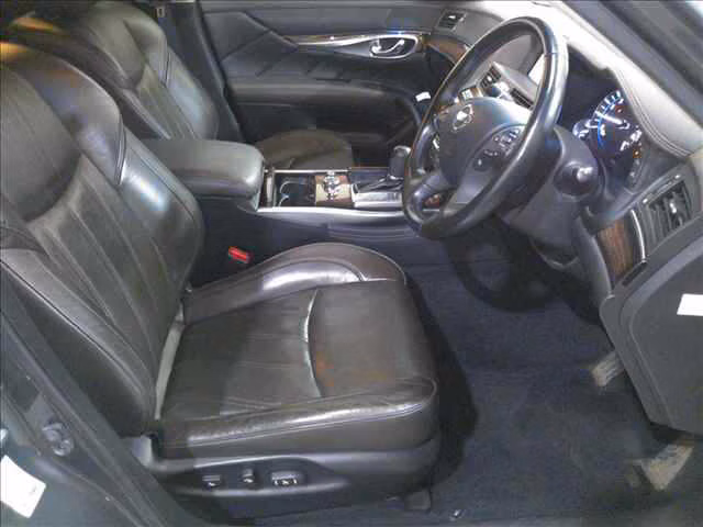 NISSAN FUGA