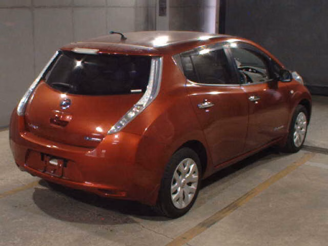 NISSAN LEAF