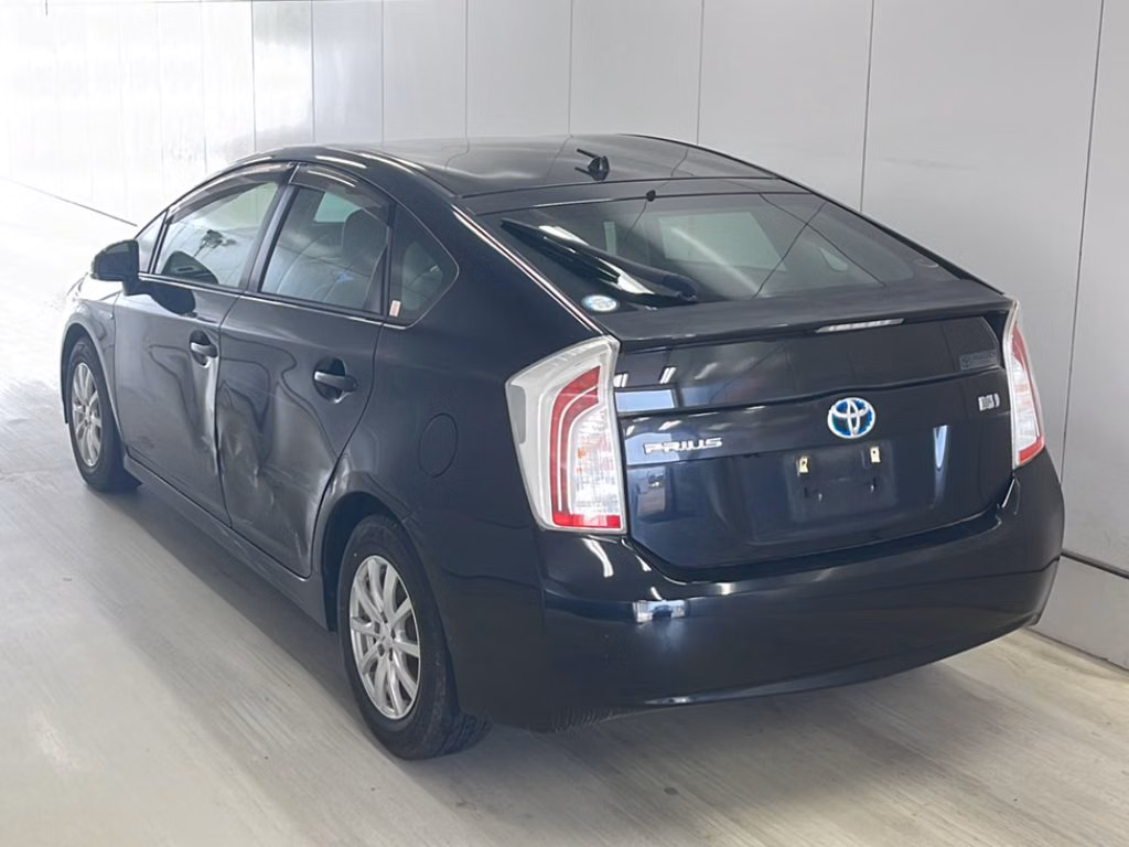 TOYOTA PRIUS