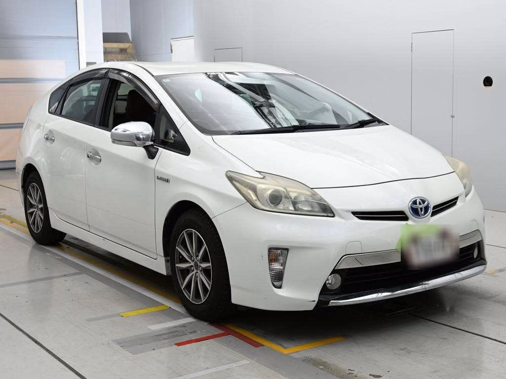 TOYOTA PRIUS