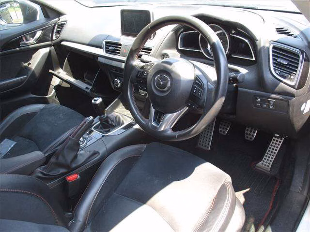 MAZDA AXELA