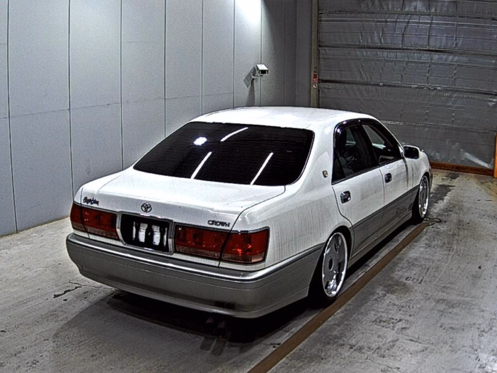 TOYOTA CROWN