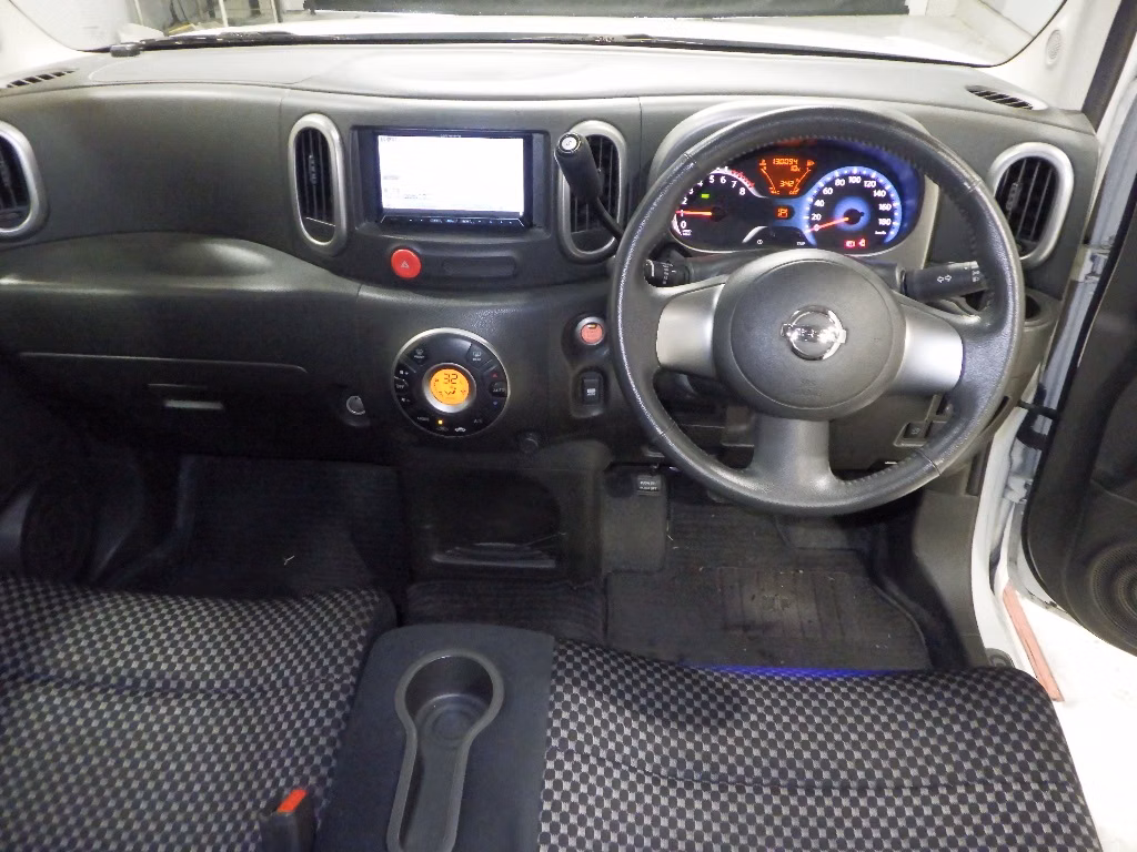 NISSAN CUBE