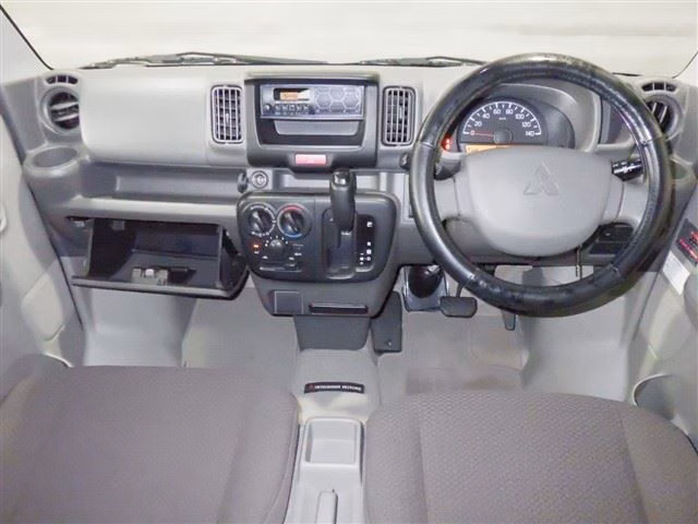 MITSUBISHI MINICAB