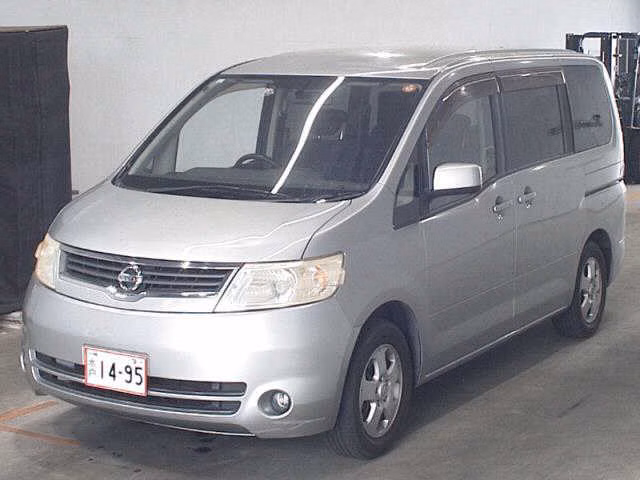 NISSAN SERENA