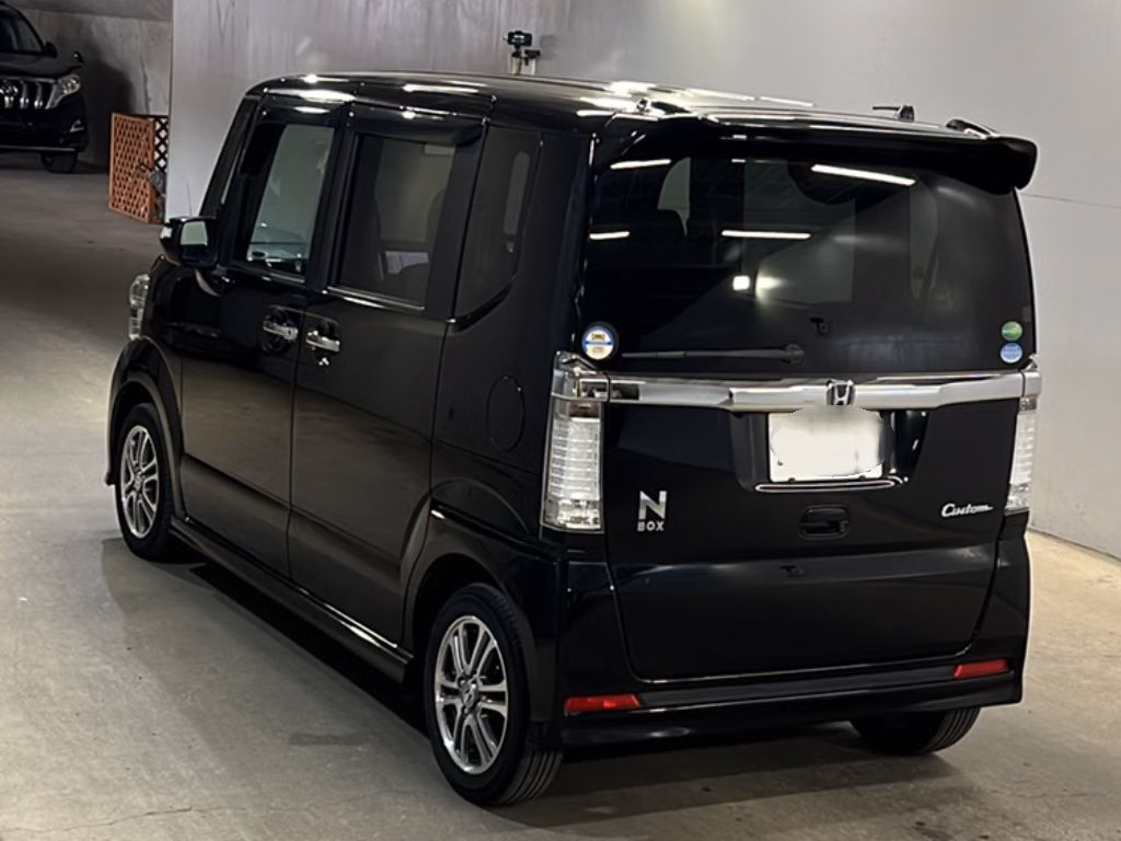 HONDA N-BOX