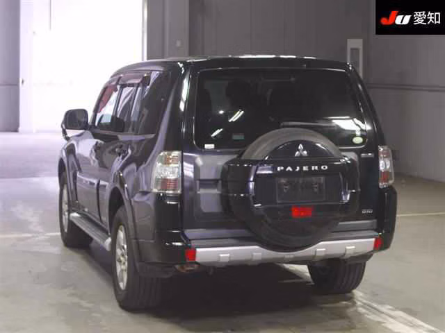 MITSUBISHI PAJERO