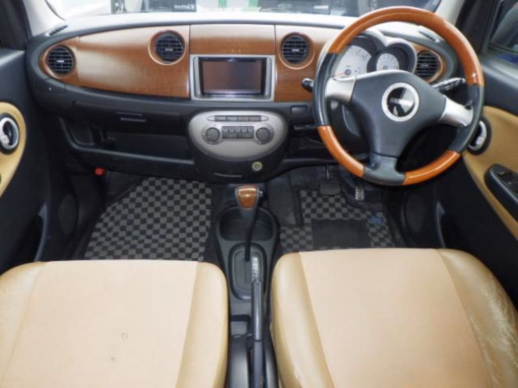 DAIHATSU MIRA GINO