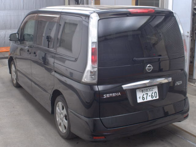 NISSAN SERENA