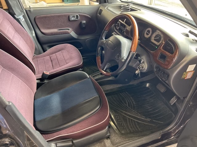 DAIHATSU MIRA GINO