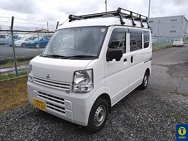 MITSUBISHI MINICAB