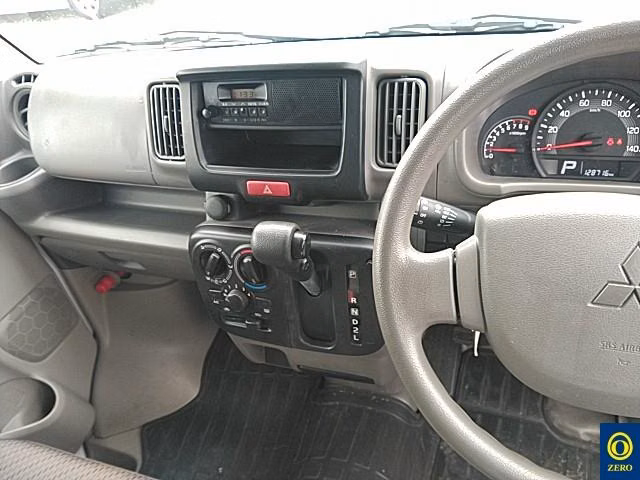 MITSUBISHI MINICAB