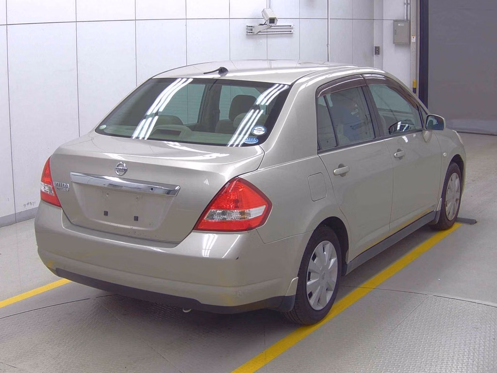 NISSAN TIIDA LATIO