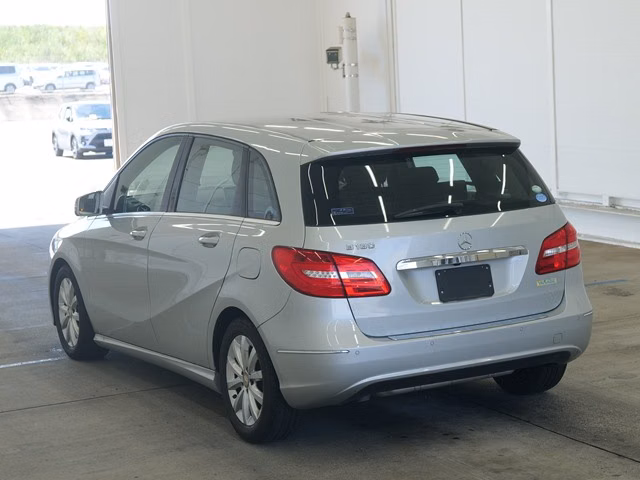 MERCEDES-BENZ B-CLASS