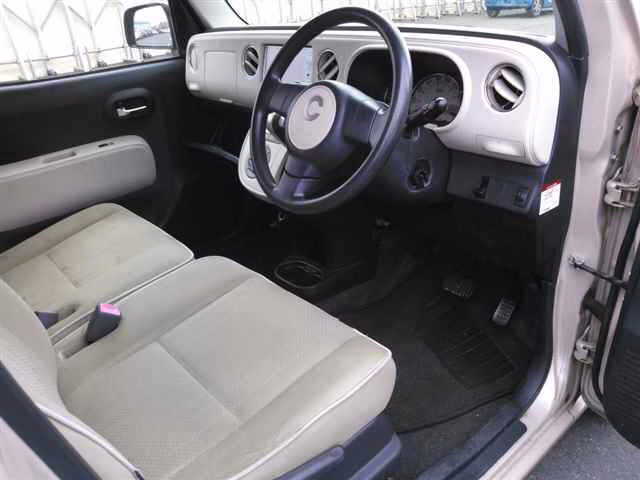 DAIHATSU MIRA COCOA