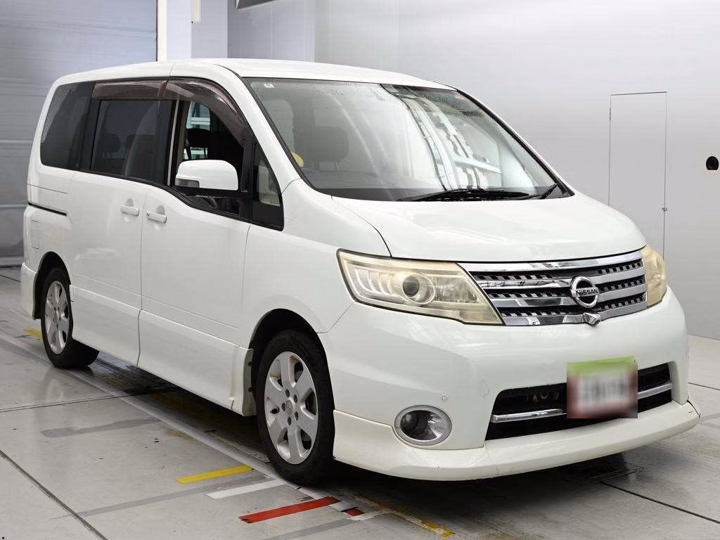 NISSAN SERENA