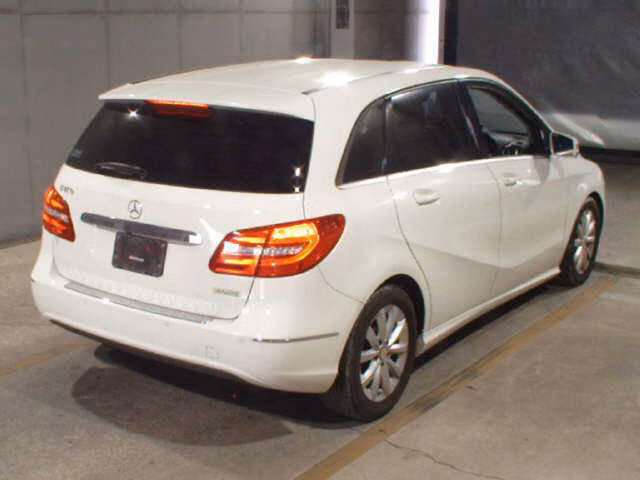 MERCEDES-BENZ B-CLASS