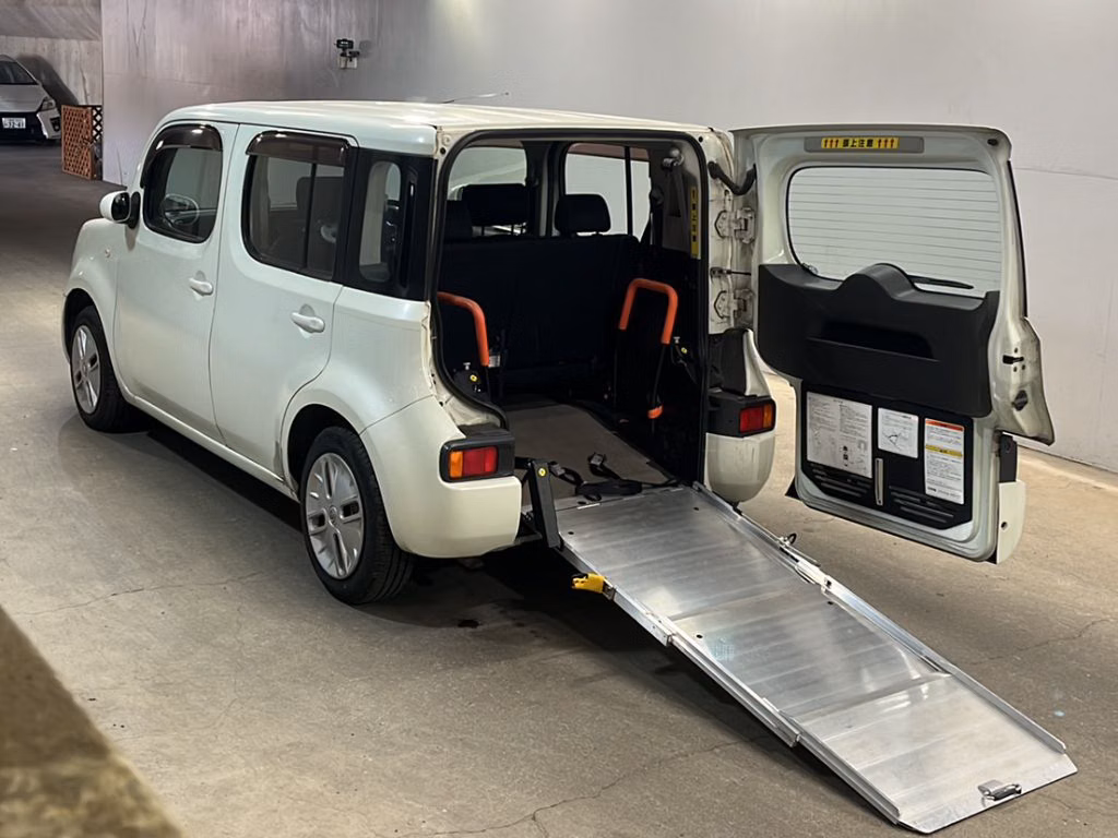 NISSAN CUBE