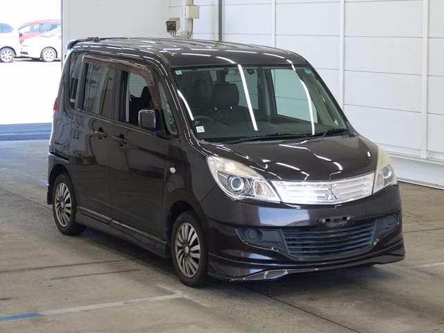 MITSUBISHI DELICA D:2