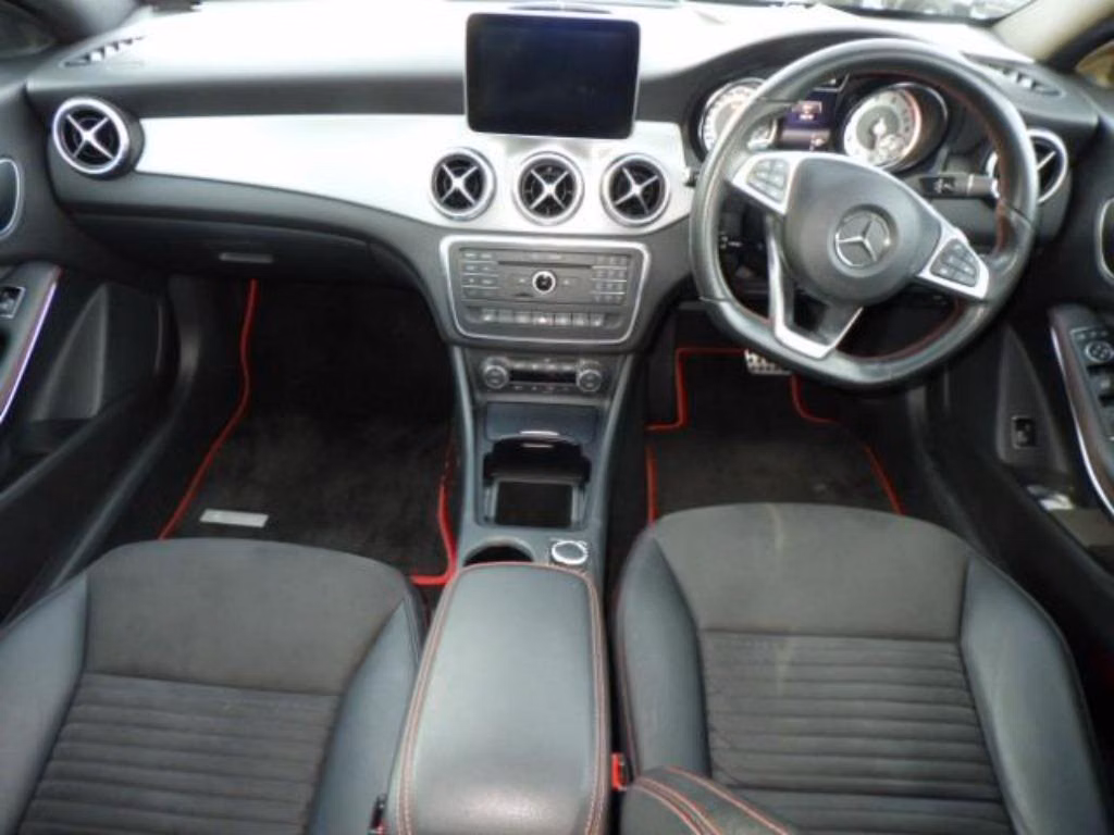 MERCEDES-BENZ CLA-CLASS