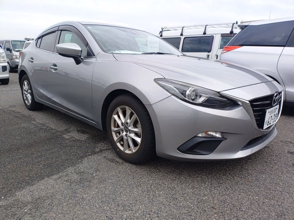 MAZDA AXELA