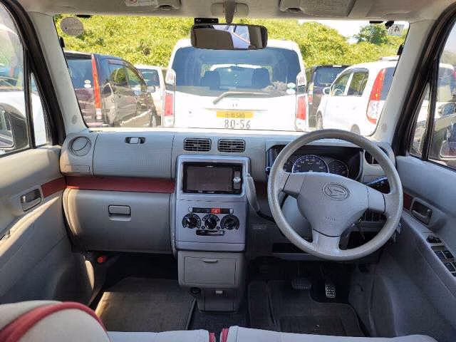 DAIHATSU MOVE CONTE