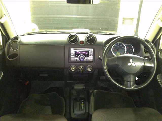MITSUBISHI PAJERO MINI