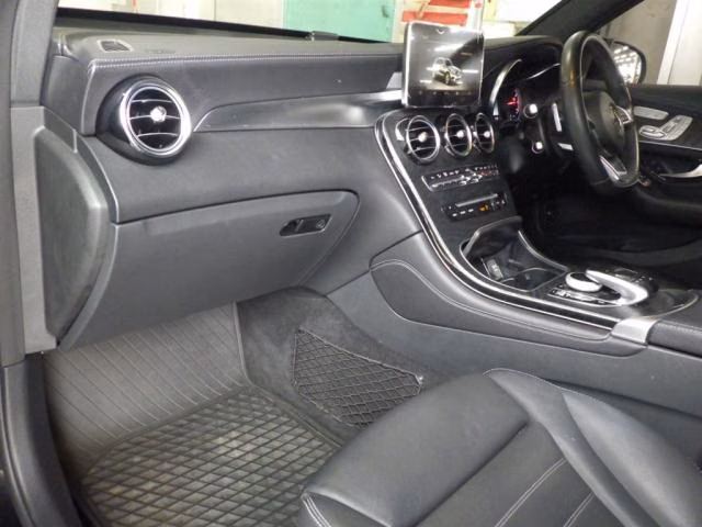 MERCEDES-BENZ GLC-CLASS