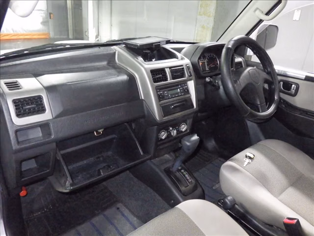 MITSUBISHI PAJERO MINI