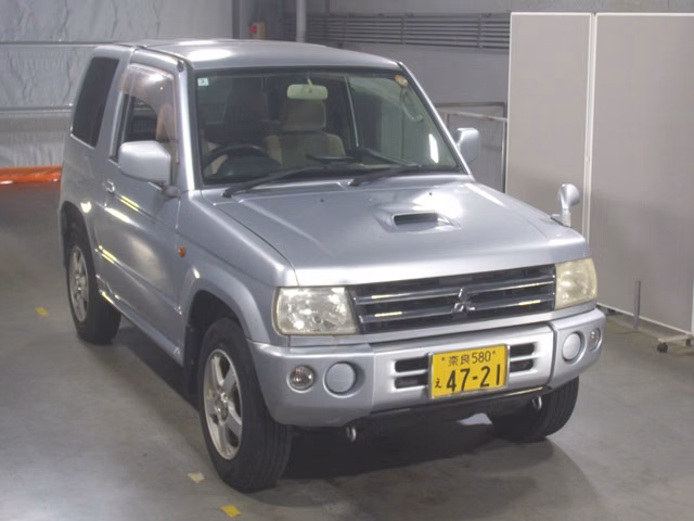 MITSUBISHI PAJERO MINI