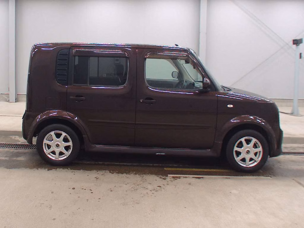 NISSAN CUBE