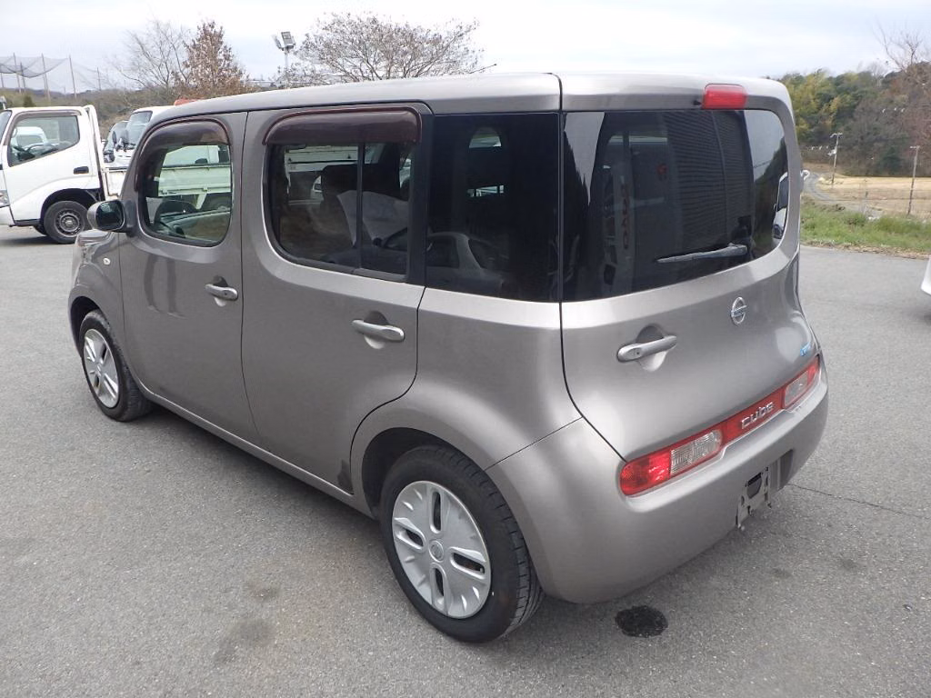 NISSAN CUBE
