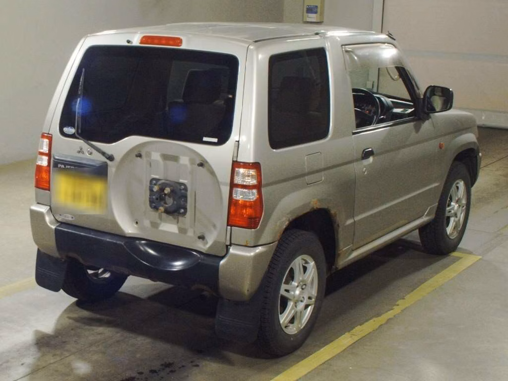 MITSUBISHI PAJERO MINI