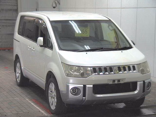 MITSUBISHI DELICA D:5