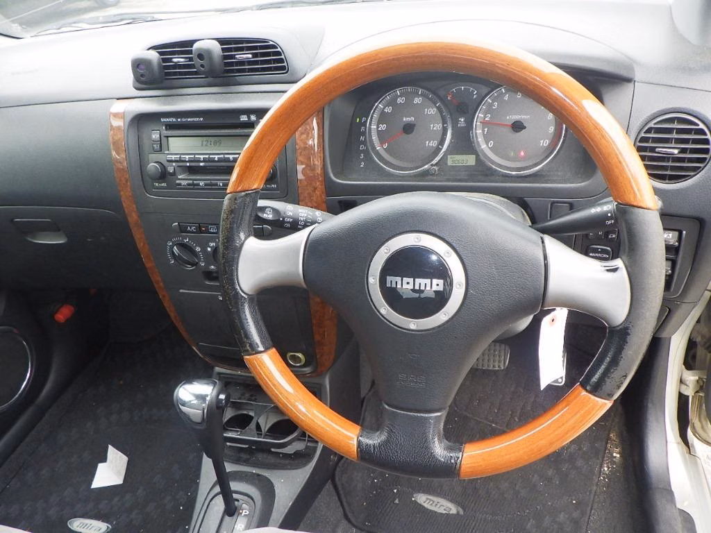 DAIHATSU MIRA AVY