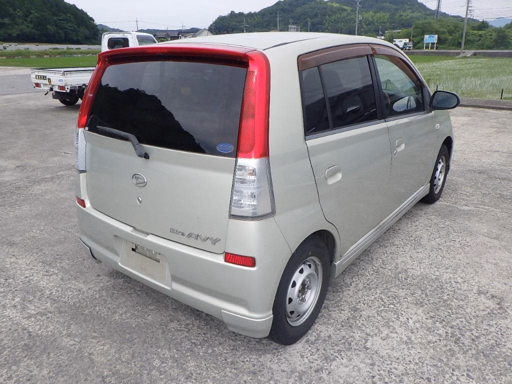 DAIHATSU MIRA AVY