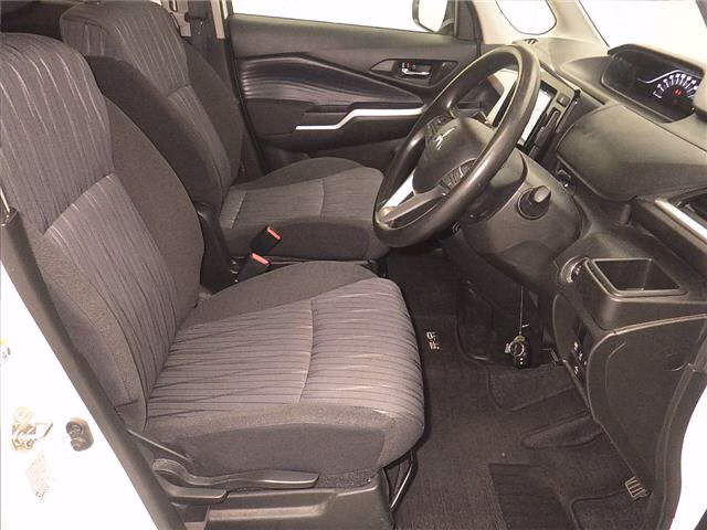 MITSUBISHI DELICA D:2
