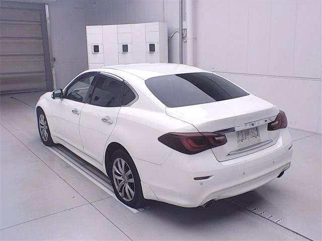 NISSAN FUGA