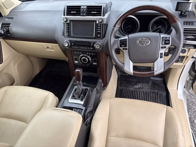 TOYOTA LAND CRUISER PRADO