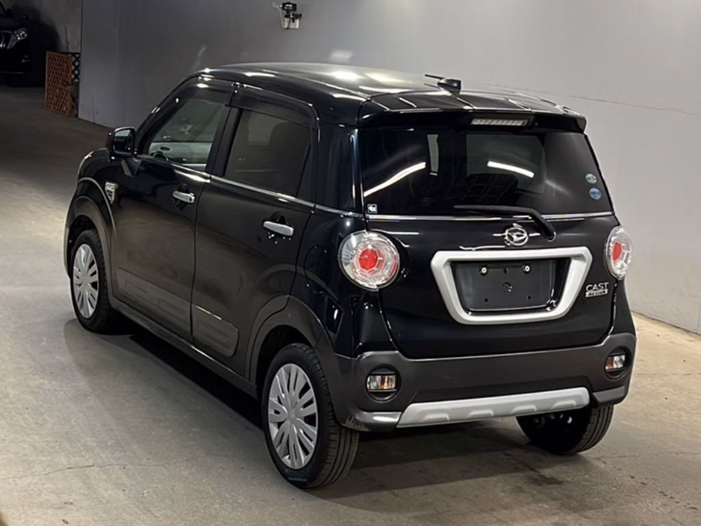 DAIHATSU CAST